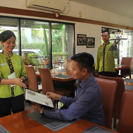 Hotel Grand Karawang Indah Exterior photo